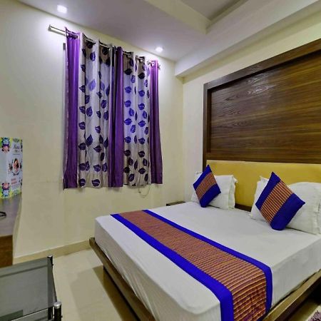 Hotel International Neelam Near New Delhi Railway Station ニューデリー エクステリア 写真