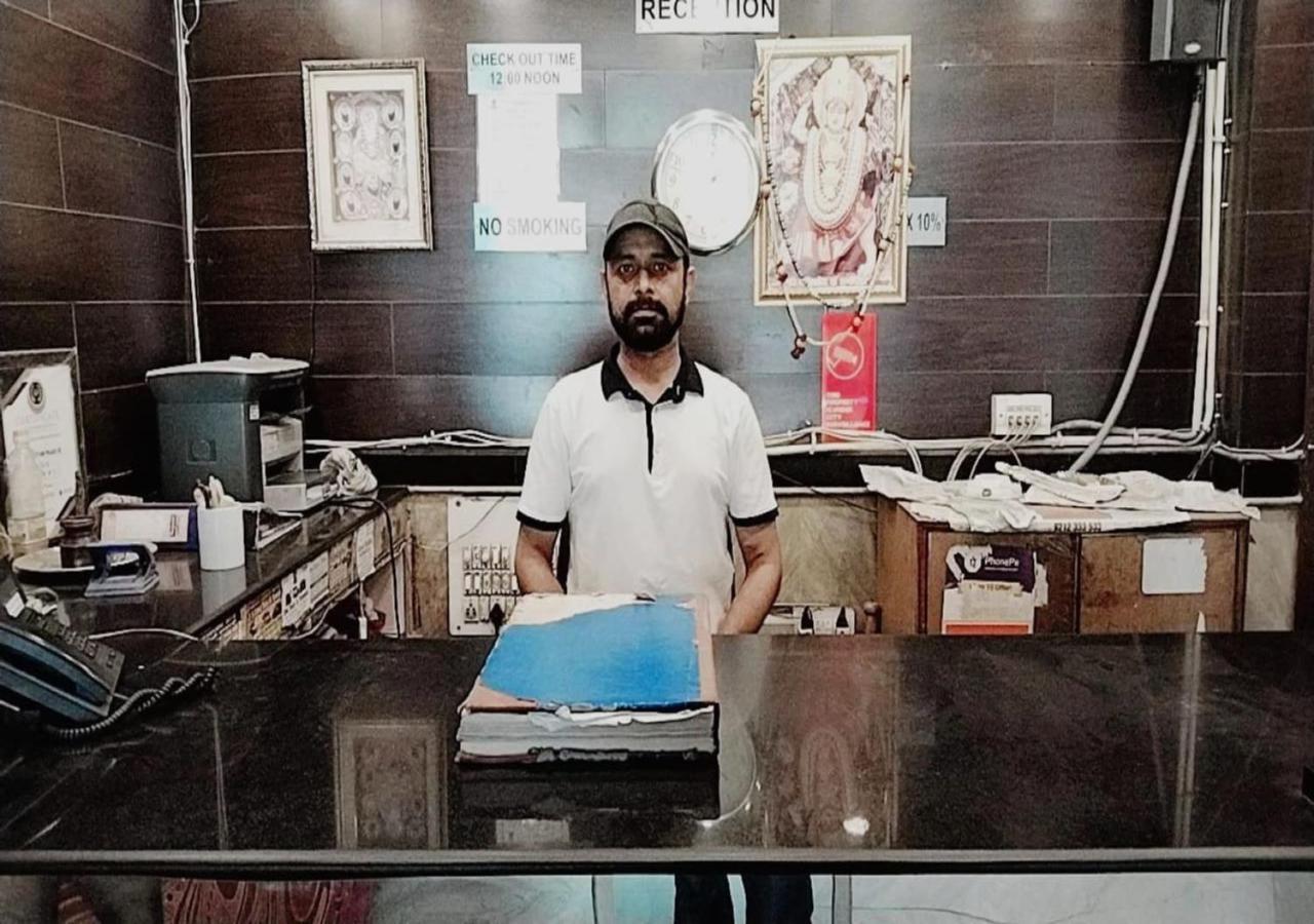 Hotel International Neelam Near New Delhi Railway Station ニューデリー エクステリア 写真