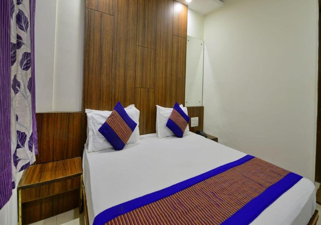 Hotel International Neelam Near New Delhi Railway Station ニューデリー エクステリア 写真