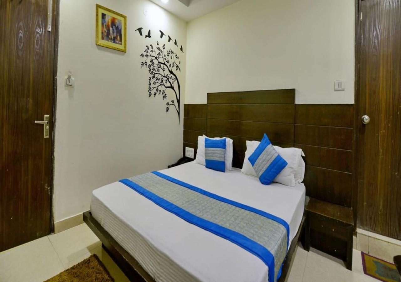 Hotel International Neelam Near New Delhi Railway Station ニューデリー エクステリア 写真