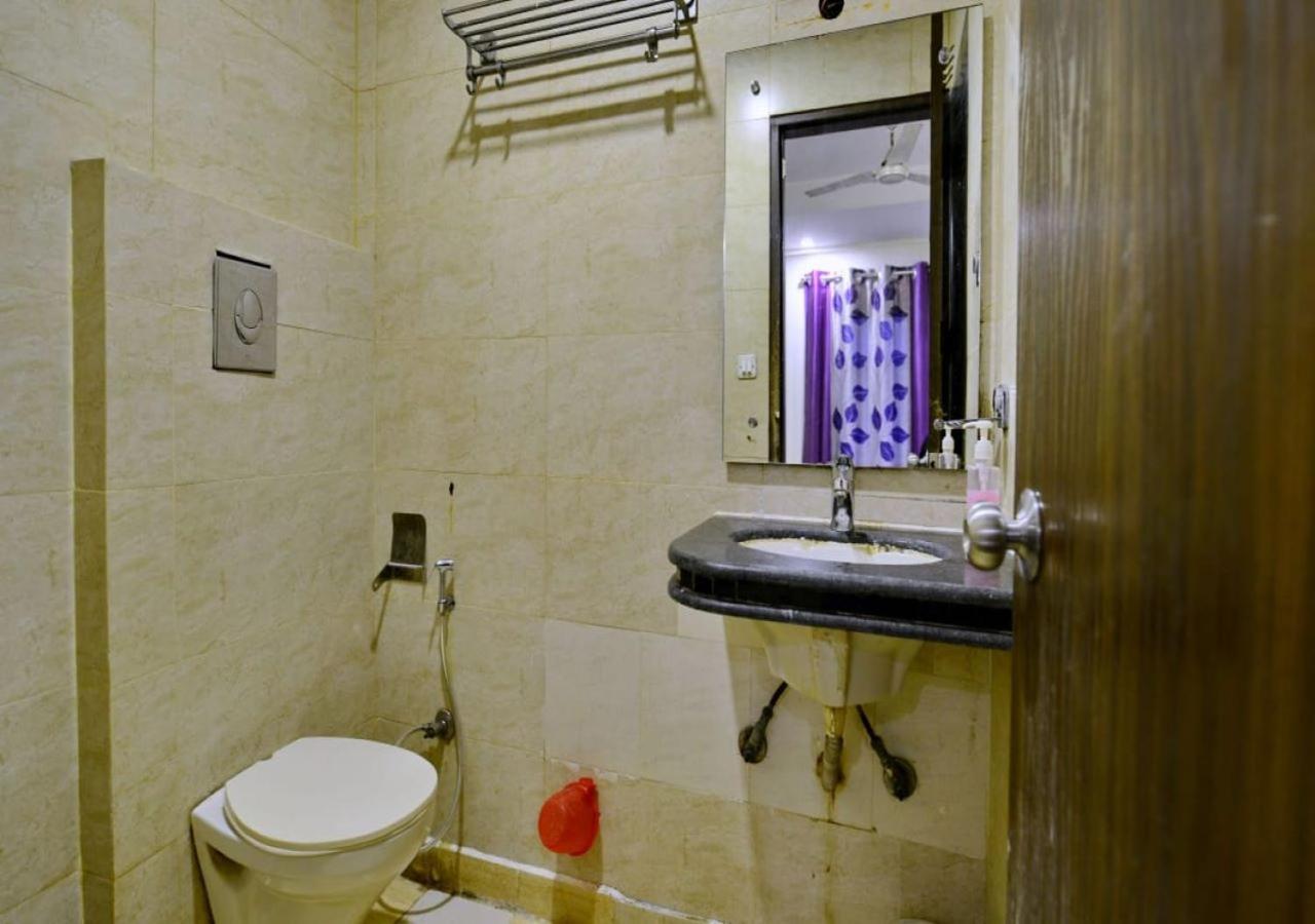 Hotel International Neelam Near New Delhi Railway Station ニューデリー エクステリア 写真