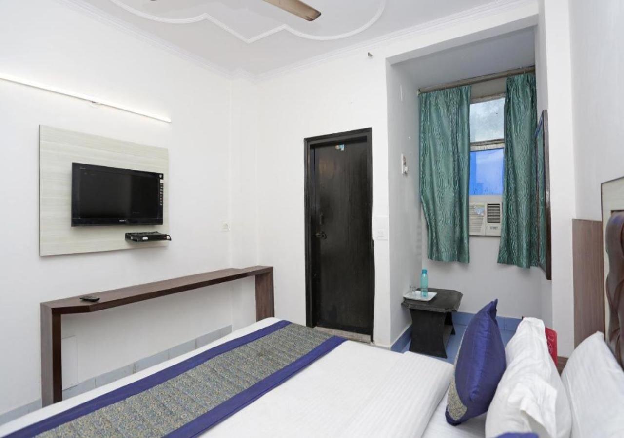 Hotel International Neelam Near New Delhi Railway Station ニューデリー エクステリア 写真