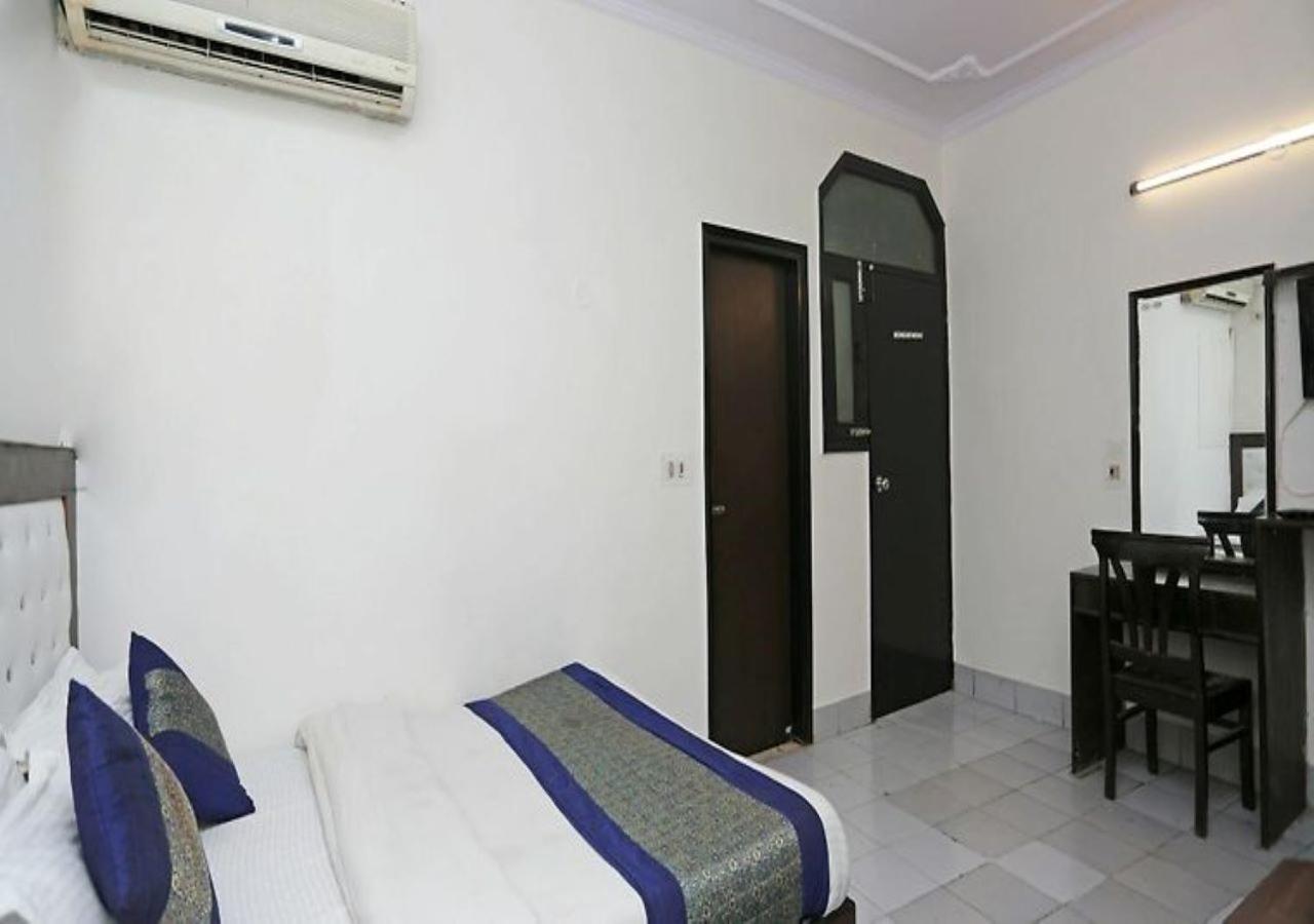 Hotel International Neelam Near New Delhi Railway Station ニューデリー エクステリア 写真