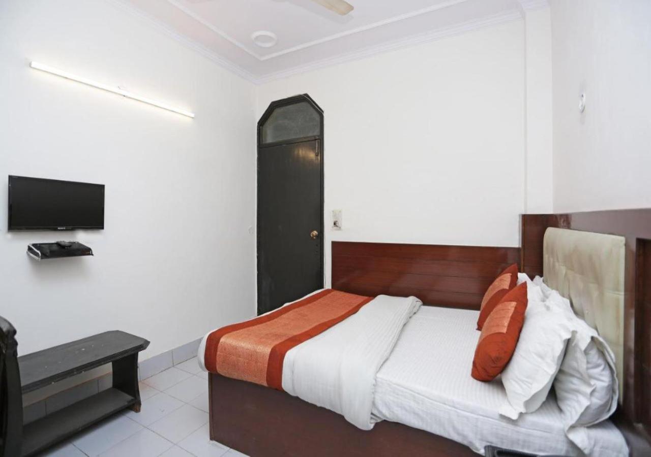 Hotel International Neelam Near New Delhi Railway Station ニューデリー エクステリア 写真